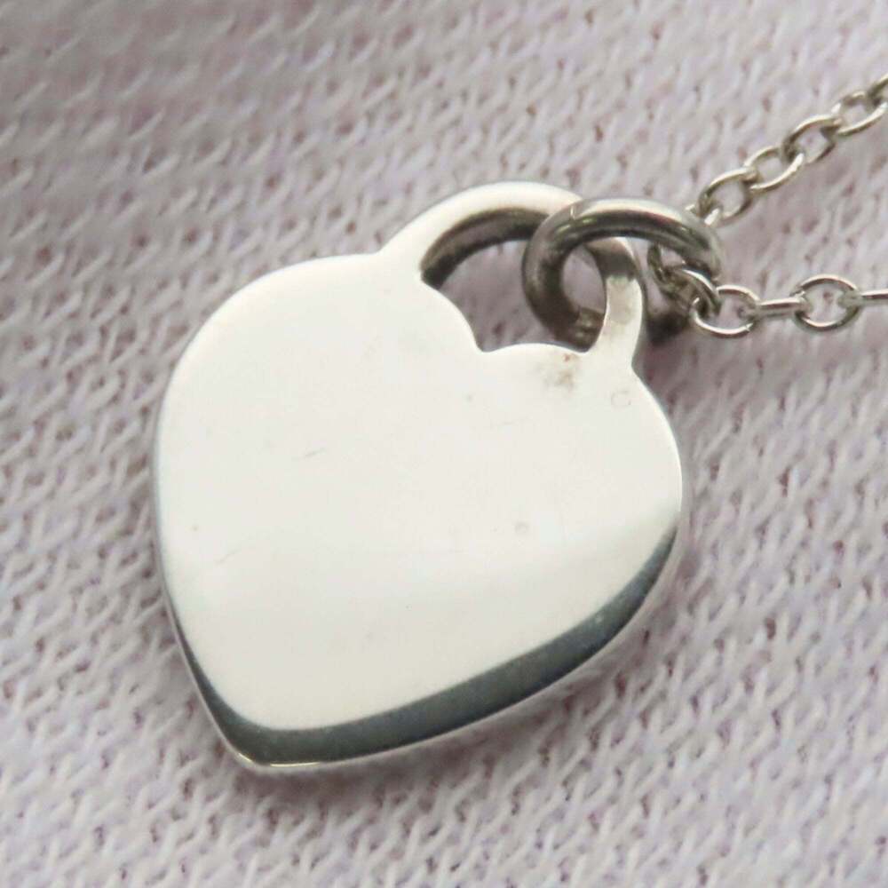 TIFFANY Silver Heart Necklace - Picture 5 of 10